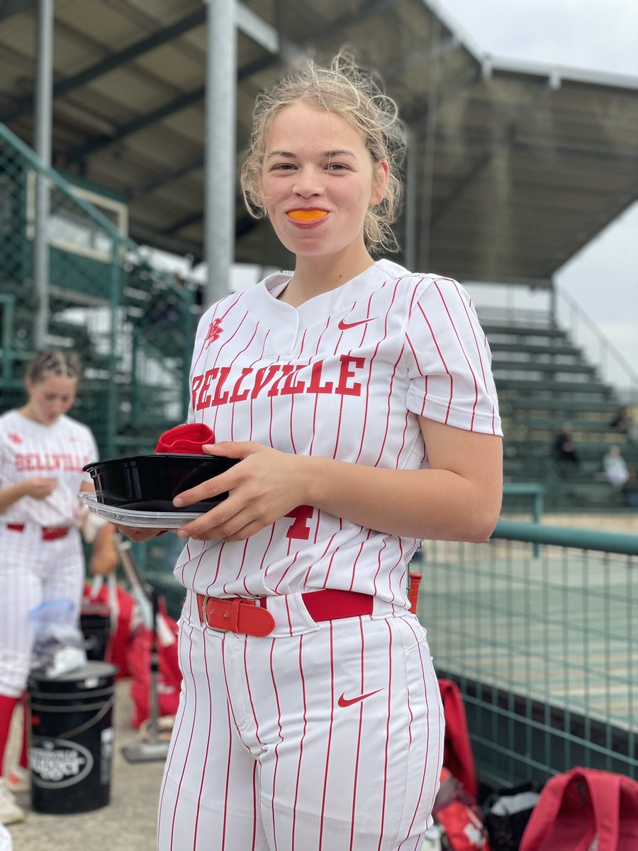 Happy Birthday to junior Dacie Beamon! We hope you have a great day!!🎉🤍