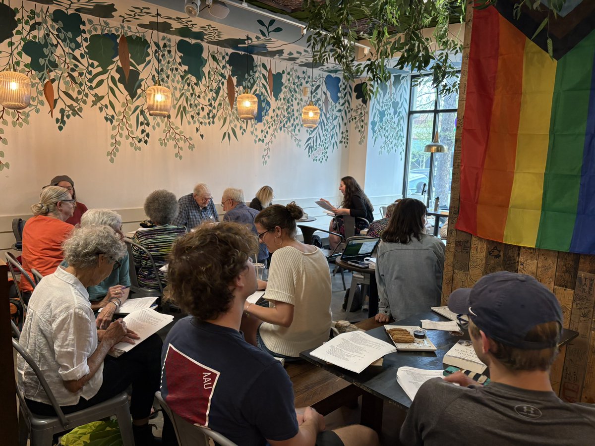 theparrcenter's tweet image. Homer Spring 2025 is well underway! UNC Classicist Ashley Watkins led a great discussion at Epilogue Books on how Ovid reimagines Homer's Odyssey—giving Penelope a voice of her own and a pointed plea for Odysseus to return.
More events + free books: tarheel.live/odyssey