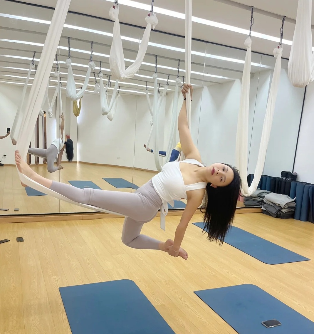 瑜伽小白 看到这想象一下如果用这个姿势......