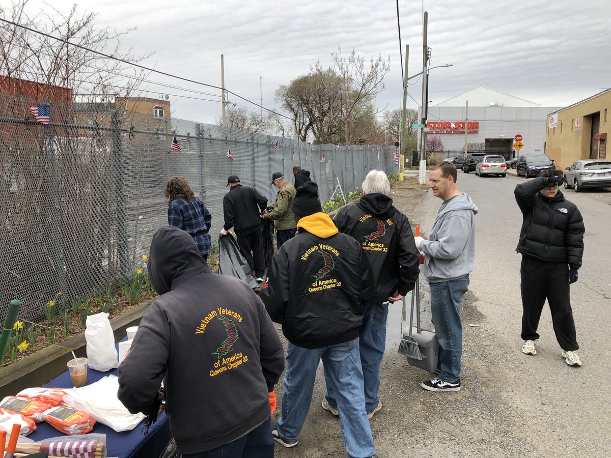 Andrew Hevesi (@am_andrewhevesi) on Twitter photo Great morning for a flower-planting and cleanup at the Glendale Vietnam Veterans Memorial Garden!
Thank you Vietnam Veterans of America Chapter 32, <a href="/ShopAtlasPark/">Shops at Atlas Park</a>, <a href="/SenJoeAddabbo/">SenatorJoeAddabbo</a>, our Scout Troops, <a href="/NYCParks/">NYC Parks</a> and Dorie Figliola for partnering and co-organizing. Great morning for a flower-planting and cleanup at the Glendale Vietnam Veterans Memorial Garden!
Thank you Vietnam Veterans of America Chapter 32, <a href="/ShopAtlasPark/">Shops at Atlas Park</a>, <a href="/SenJoeAddabbo/">SenatorJoeAddabbo</a>, our Scout Troops, <a href="/NYCParks/">NYC Parks</a> and Dorie Figliola for partnering and co-organizing.