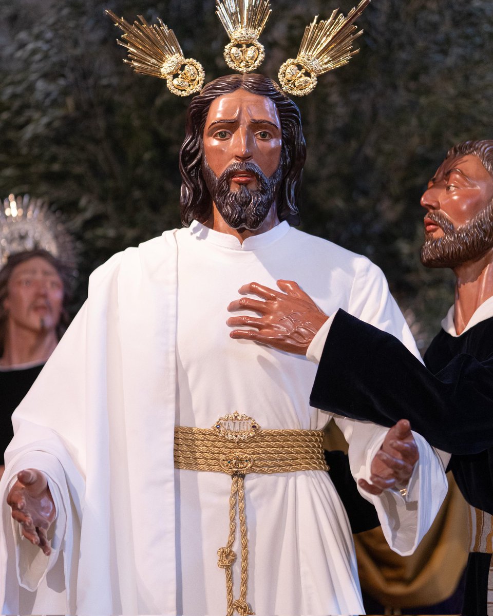 EsperanzAvila's tweet photo. EL SEÑOR DE LA SALUD A LA ESPERA DEL LUNES SANTO 2025:
El Paso de Misterio de Jesús de la Salud en su Prendimiento ya se encuentra presidido por El Señor y por el resto del Apostolado formado por Judas, San Juan Evangelista y San Pedro Apóstol. https://t.co/dBTFJyzPl5