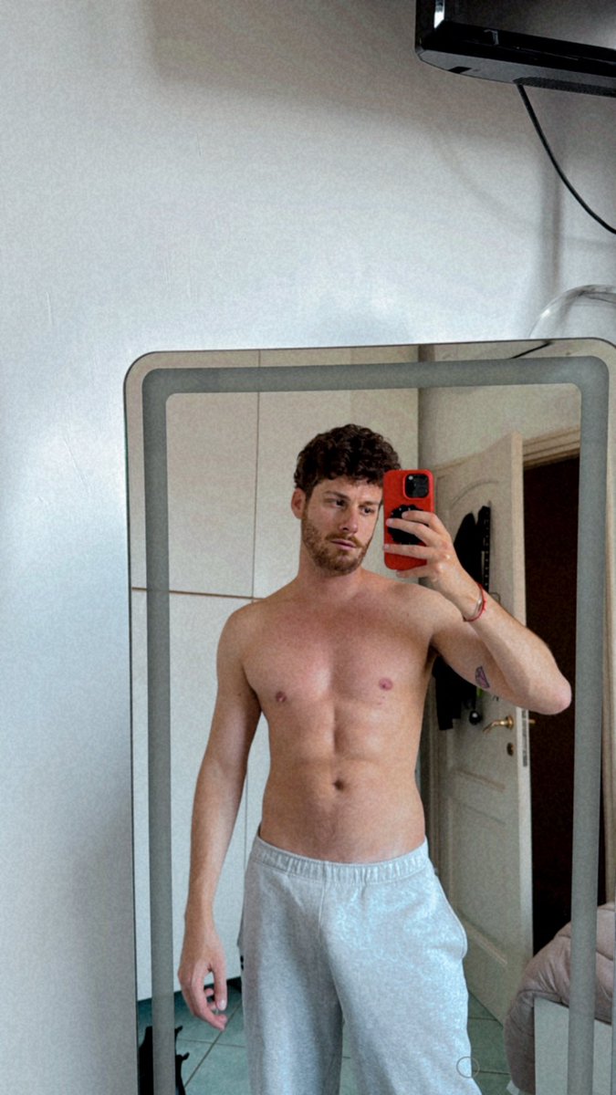 Valerio Natale (@valerio_natale8) on Twitter photo Che ne dite della versione riccia? Che ne dite della versione riccia?