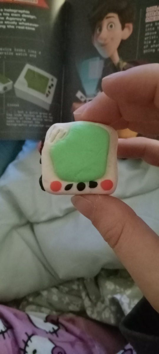 Skippie_5's tweet image. I made walters watch with play-doh
#spiesindisguise
#walterbeckett