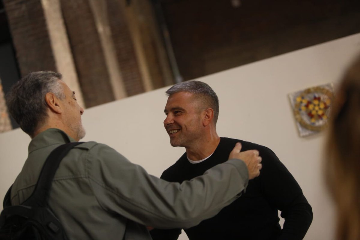 Con la presencia de intendentes de todo el país, referentes del sector público y de la <a href="/ramcc_ar/">RAMCC</a>, avanzamos en mesas de exposición sobre desafíos clave para las gestiones locales: economía circular, desarrollo tecnológico, eficiencia energética y energías renovables.

El cambio