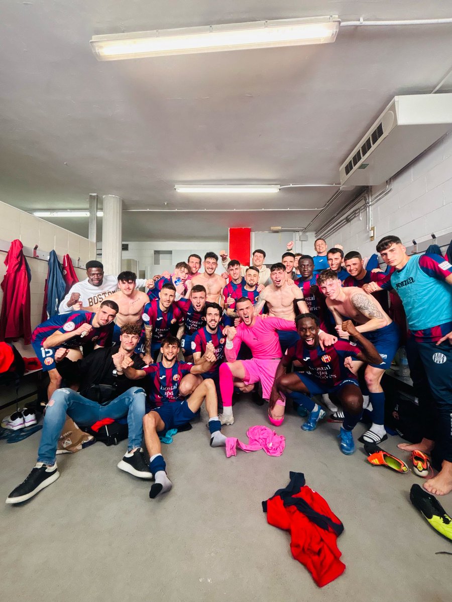 😍💪𝗦𝗜𝗦𝗜𝗦𝗜! 𝗤𝗨𝗜𝗡𝗔 𝗩𝗜𝗖𝗧Ò𝗥𝗜𝗔! ➕️3️⃣

<a href="/Cemanresa1906/">CE Manresa</a> 0️⃣🆚️1️⃣ @fclescala 

⚽️ Gol de Bilal Charreh 

#3arfef #fclescala #somlescala