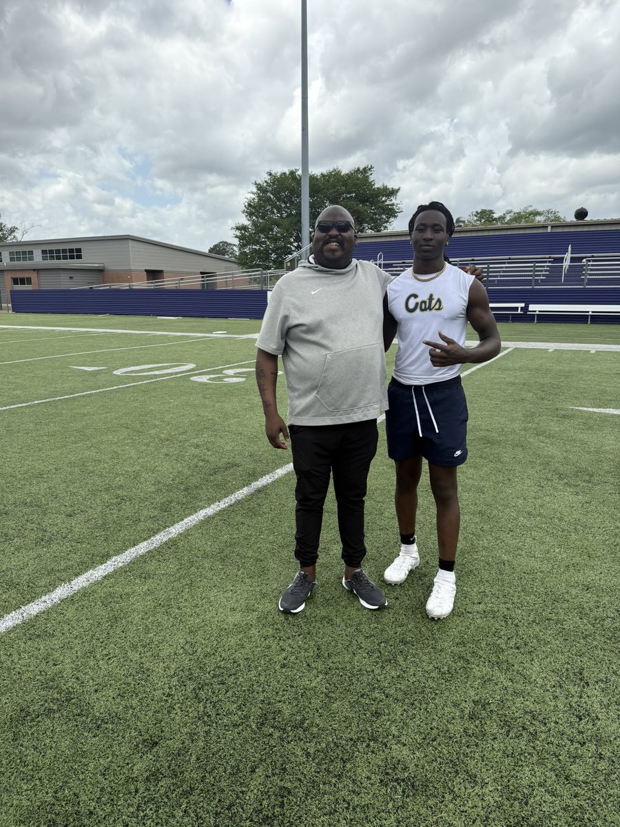 Jermaine Miller (@jermainem864) on Twitter photo After a great camp and conversation with <a href="/CoachBapDL/">Julian Jean-Baptiste</a>, I am blessed to receive my second offer from @MajsFootball!!!!
Thanks for the opportunity and the learning experience. <a href="/QDrummond64/">Coach Drummond</a> <a href="/Coach_Ellis/">Coach Ellis</a> <a href="/SenecaRecruits/">Seneca Bobcat Football Recruits</a> After a great camp and conversation with <a href="/CoachBapDL/">Julian Jean-Baptiste</a>, I am blessed to receive my second offer from @MajsFootball!!!!
Thanks for the opportunity and the learning experience. <a href="/QDrummond64/">Coach Drummond</a> <a href="/Coach_Ellis/">Coach Ellis</a> <a href="/SenecaRecruits/">Seneca Bobcat Football Recruits</a>
