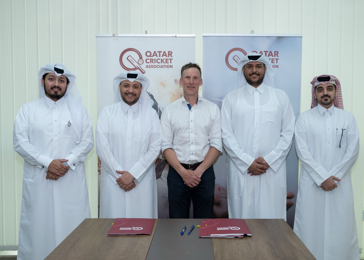 The Qatar Cricket Association has announced the appointment of former British cricketer Toby Bailey as coach of the Qatari national team.
Bailey is a professional cricket coach with extensive experience in developing teams and players at various levels. He has held several