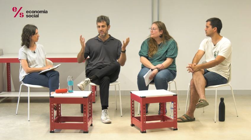 Labcoop_'s tweet photo. 👂Sabies que els #TallersCooperatives també es poden escoltar? 

🎙️Algunes de les unitats, les trobaràs també en format pòdcast. A més, farem dues jornades presencials al llarg del curs. 

Tallers de cooperativisme per a tots els nivells. No t'ho perdis!

https://t.co/4Vz0beIgrX https://t.co/fK35NKckQe