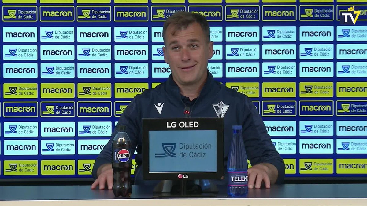 Cádiz CF Mirandilla - Cantera Cádiz CF (@cadiz_cfcantera) on Twitter photo 🗣️ <a href="/FCorderoRubio/">Fco J.Cordero Rubio</a>: "Hay que seguir creyendo en el trabajo y el compromiso de estos chicos"
✍️ cadizcf.com/noticias/franc…
📺 Accede a las declaraciones del míster al completo aquí: tv.cadizcf.com/media/t/1_uyek… 🗣️ <a href="/FCorderoRubio/">Fco J.Cordero Rubio</a>: "Hay que seguir creyendo en el trabajo y el compromiso de estos chicos"
✍️ cadizcf.com/noticias/franc…
📺 Accede a las declaraciones del míster al completo aquí: tv.cadizcf.com/media/t/1_uyek…