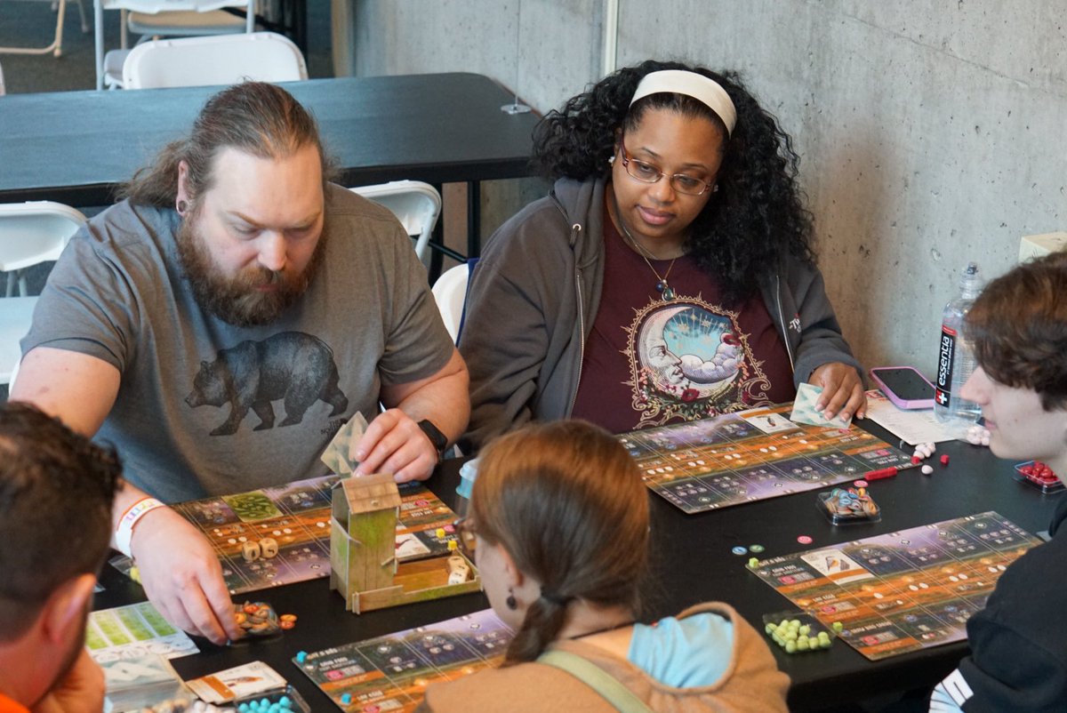 LiTabletop's tweet image. Get ready to draw your cards @LiTabletop 🃏 ♦️ ♠️ ❤️