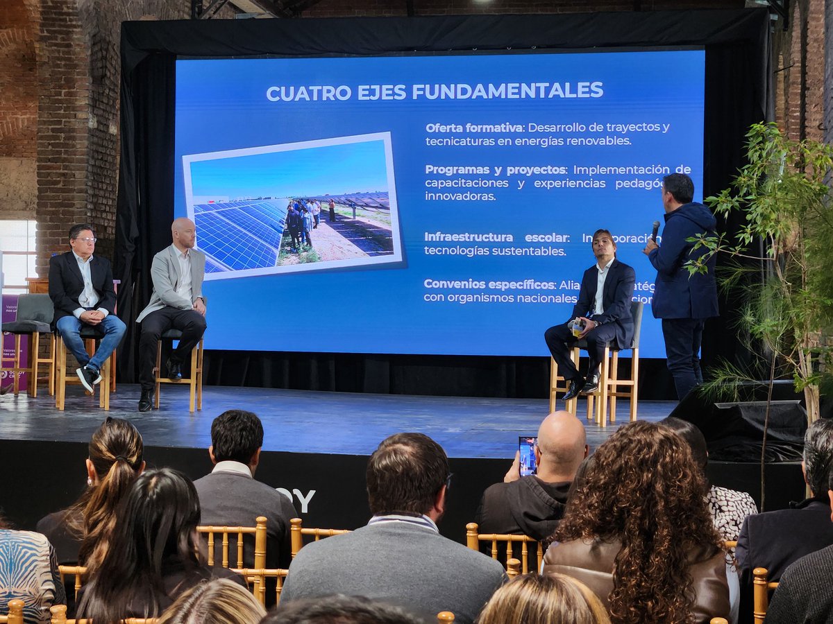 Participamos de la VII Asamblea Nacional de Intendentes, que se realizó en #GodoyCruz.

Tuvimos la oportunidad de contar las políticas ambientales que estamos llevando a cabo en escuelas de la provincia, el trabajo con la <a href="/ramcc_ar/">RAMCC</a> y los próximos desafíos que tenemos.

Invertir