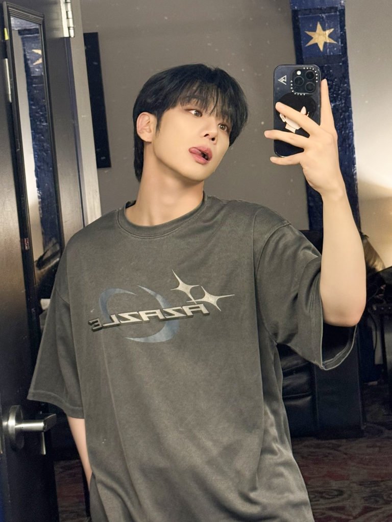 velociirapper's tweet image. GOOD NEWS!!
i have successfully infiltrated a.c.e's jp fancafe! 🥳
all available pics and vids have been uploaded to the link. sadly there are expiration dates on each post so everything 2020 and before are gone ;w; if you have them saved please share!
🔗 drive.google.com/drive/folders/…