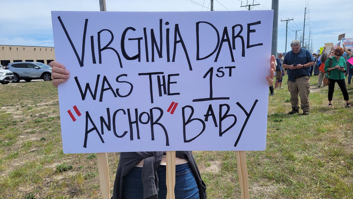 SamWalkerOBX's tweet photo. Well over 300 at Outer Banks #HandsOff in Kitty Hawk https://t.co/ujGE7dJmOQ