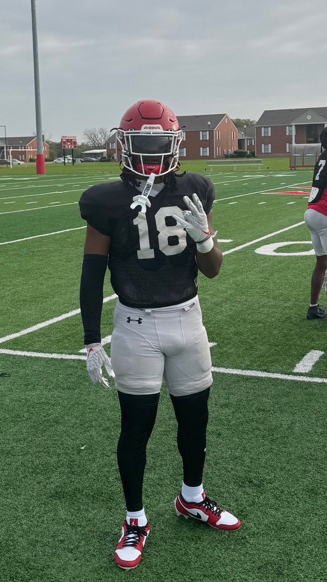 6’1 215 nickelback/Star ‼️
<a href="/NCDAWGPOUND/">Navarro Football</a>