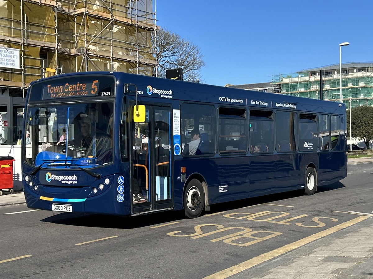 lukehouse313's tweet image. Stagecoach South 27674 (GX60 PCZ) In The New Stagecoach We’ve Got You Livery At Worthing On The 5 @StagecoachSouth