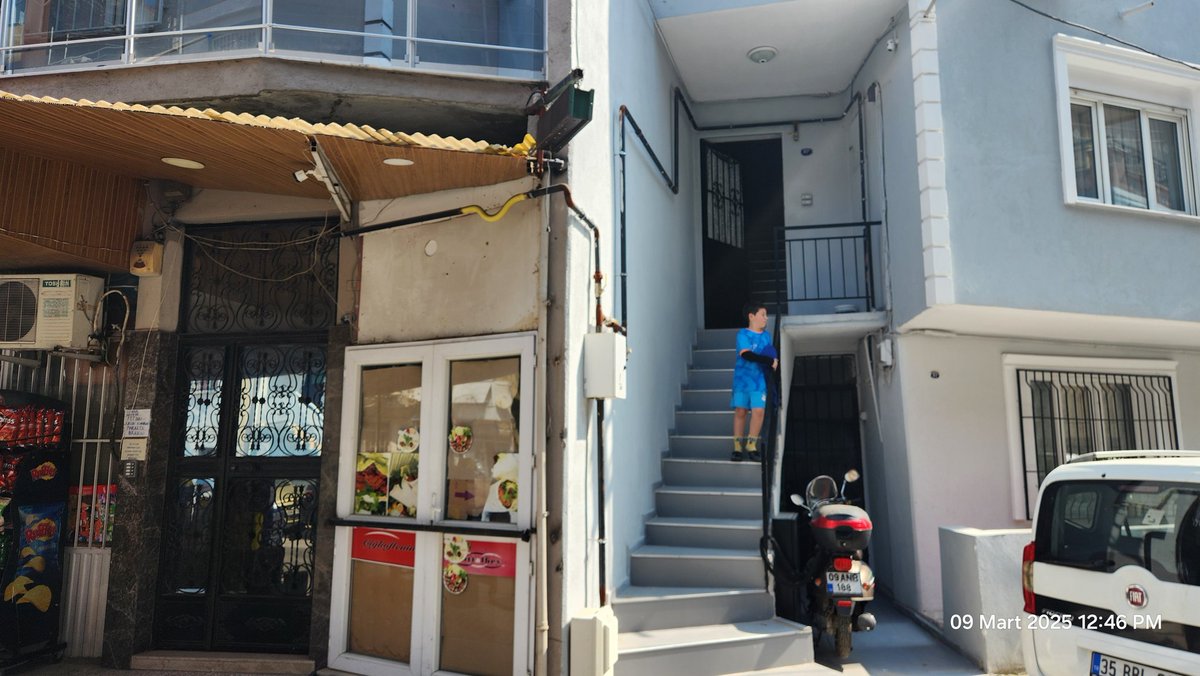asuapoa's tweet photo. @TurkTelekom @tivibu SİKAYETİM VAR 10 yildan fazla @TurkTelekom  vdsl müşterisiyim fakat bitmek bilmeyen IP alamama  yüzünden son 3 aydır Mağdurum. Evime 5metre mesafede Gpon fiber kutuvar yan binada bende yok . Acil çözüm bekliyorum sayın yetkililer. tivibu var tv izleyemiyoruz. https://t.co/O8IjfF4FBJ