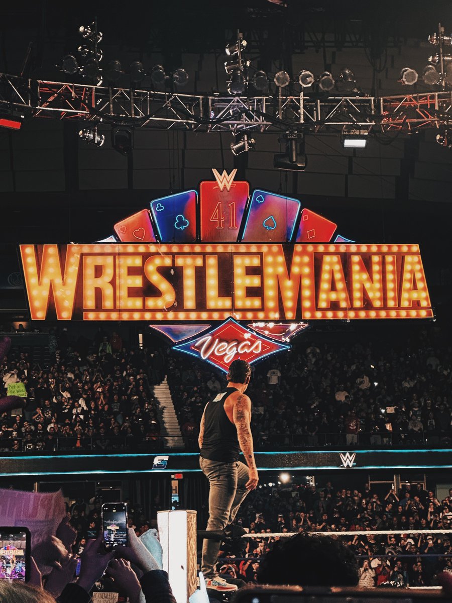 GOAT 🐐 

📸: @ecwpunker