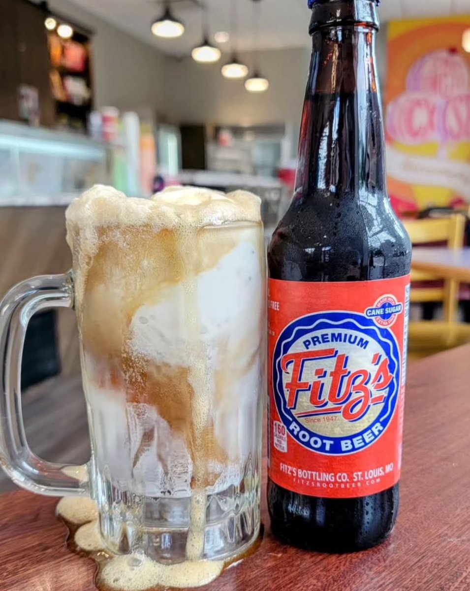 fireandicecream's tweet image. Rainy days call for a #RootBeerFloat!