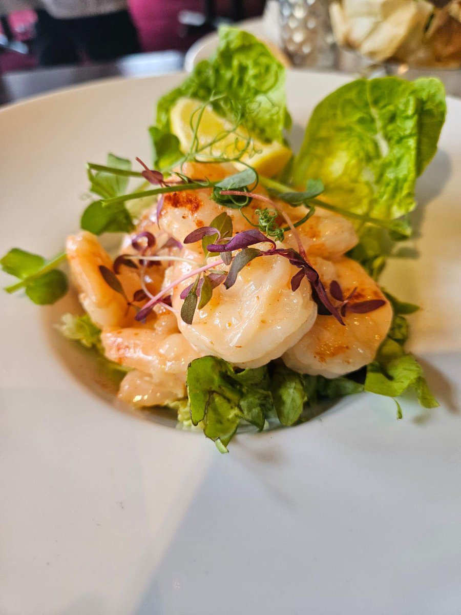 Leonlavender's tweet photo. One of my favourite things in the world good old fashioned prawn cocktail #FoodieBeauty #Foodies #foodphotography #FoodieHeaven #food #foodlover #foodstagram #prawns #prawncocktail https://t.co/MPJ2hDFzig