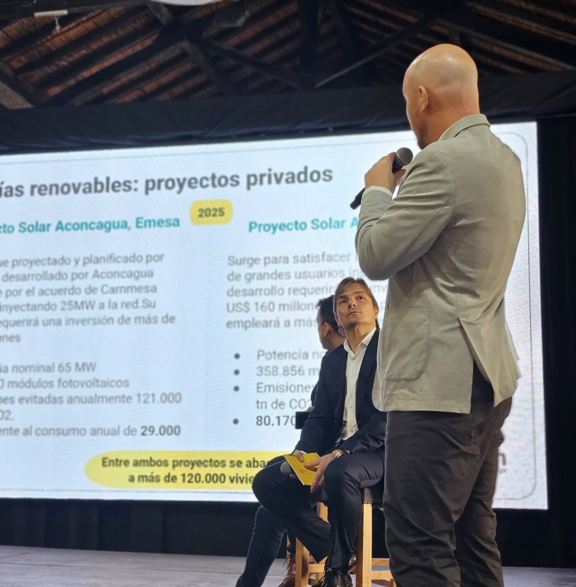 En la Asamblea de la Red Argentina de Municipios frente el Cambio Climático <a href="/ramcc_ar/">RAMCC</a> 🌎.

Junto a más de 80 intendentes de todo el país, compartimos propuestas en una jornada que tiene como objetivo construir ciudades más resilientes e inclusivas 👏.

Agradezco la invitación