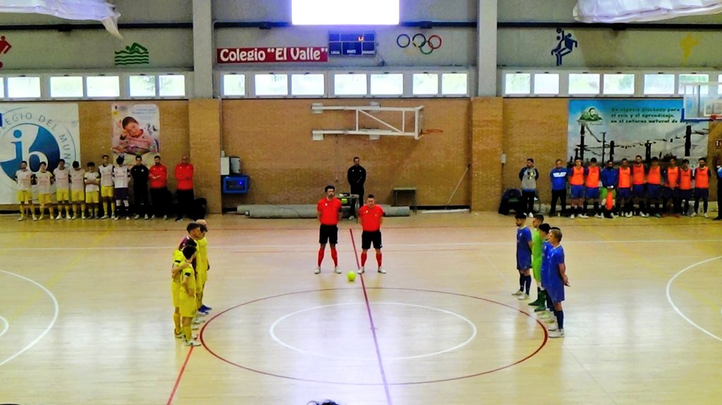 AD Alcorcón FS 2024 / 2025 (@adalcorconfs) on Twitter photo PRIMER EQUIPO <a href="/acebo_el/">Restaurante el Acebo</a> |
AD ALCORCÓN FS y <a href="/CDEElValle/">C.D.E. El Valle</a>, junto a todos los aficionados que acudieron al Pabellón del Colegio El Valle, guardaron un minuto de silencio en memoria de Sergio y Jesús, bomberos que fallecieron esta semana en el incendio de #Alcorcón
DEP PRIMER EQUIPO <a href="/acebo_el/">Restaurante el Acebo</a> |
AD ALCORCÓN FS y <a href="/CDEElValle/">C.D.E. El Valle</a>, junto a todos los aficionados que acudieron al Pabellón del Colegio El Valle, guardaron un minuto de silencio en memoria de Sergio y Jesús, bomberos que fallecieron esta semana en el incendio de #Alcorcón
DEP