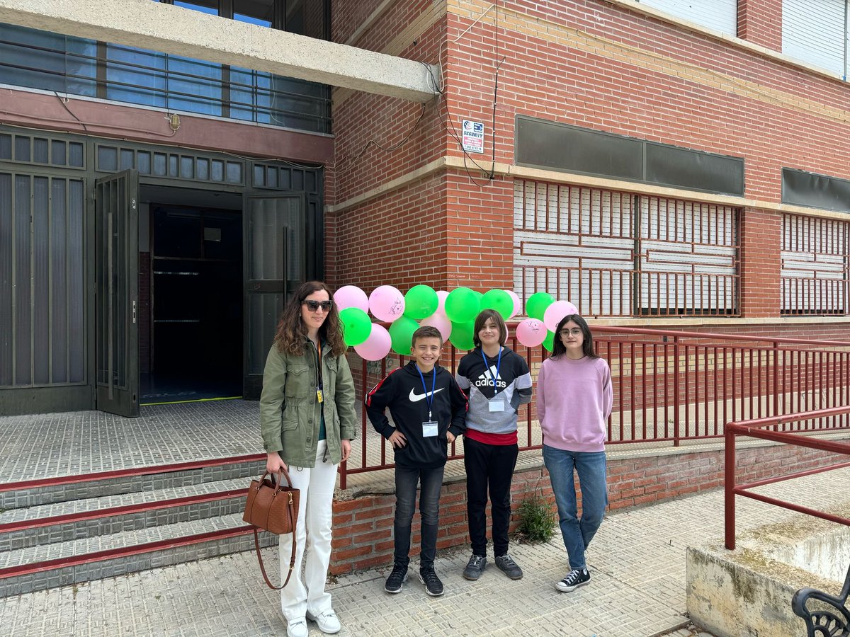 Esta mañana, fase provincial del Tour de Mates: participan nuestros alumnos Fernando, Kyria y Abril, de 1.° ESO B, acompañados por su profesora Paloma.
<a href="/eltourdemates/">el Tour de Mates, la carrera de cálculo mental</a>
<a href="/SEMRM_/">SEMRM</a>
