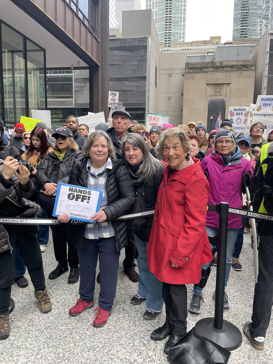 Jan Schakowsky tweet media