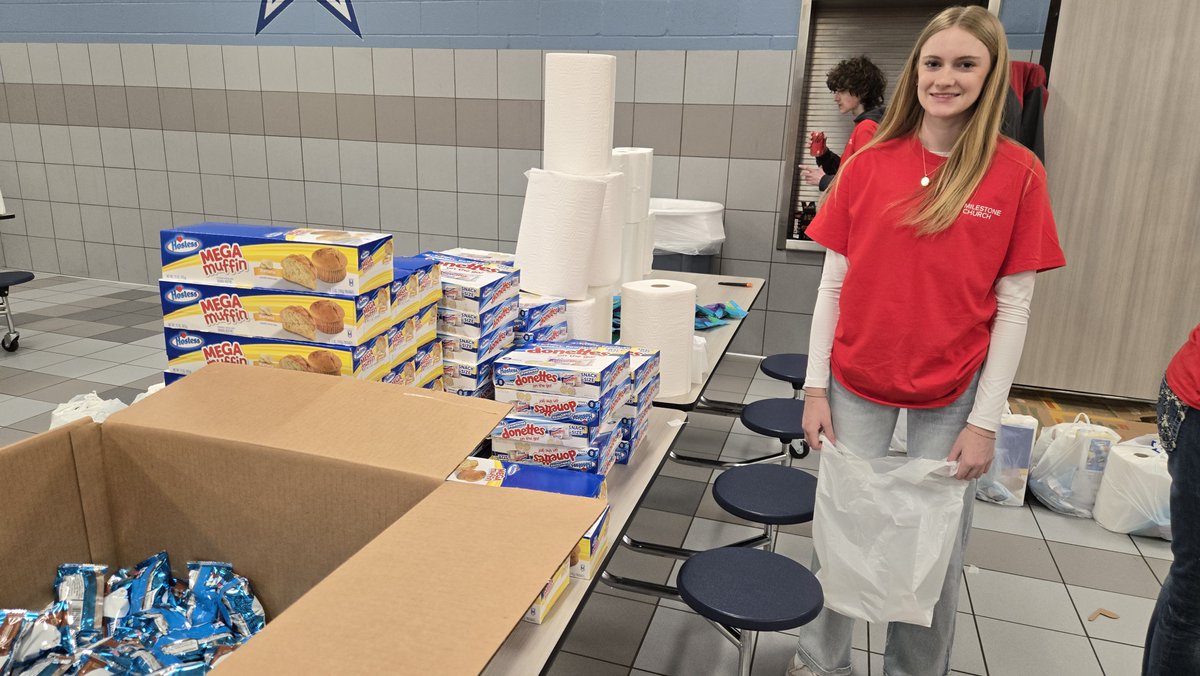 DrMVoth's tweet image. Our family was happy to help at the grocery giveaway at Slaughter Elementary School in McKinney as part of the @milestonechurch Serve Day today.