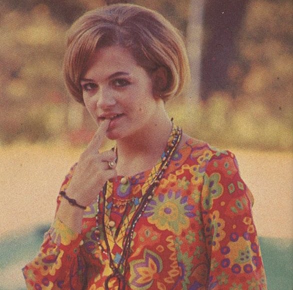 Happy birthday to the always-groovy Coco Dolenz! 🎉 In the '60s, Micky's sis was a favorite feature in teen mags, but she was also a presence in the studio singing with her brother on Monkees tracks like "Midnight Train" and "Mommy and Daddy."