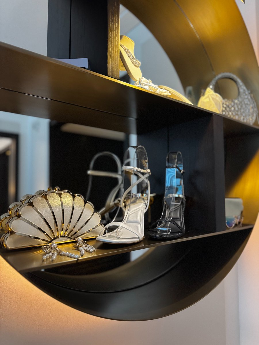 ALDO_Help's tweet image. Spring has sprung to life at our press previews in Montreal, Toronto, and New York City. Swipe to peek at the collection and shop your faves in store &amp;amp; online now: bit.ly/3BtIehQ  #ALDOShoes