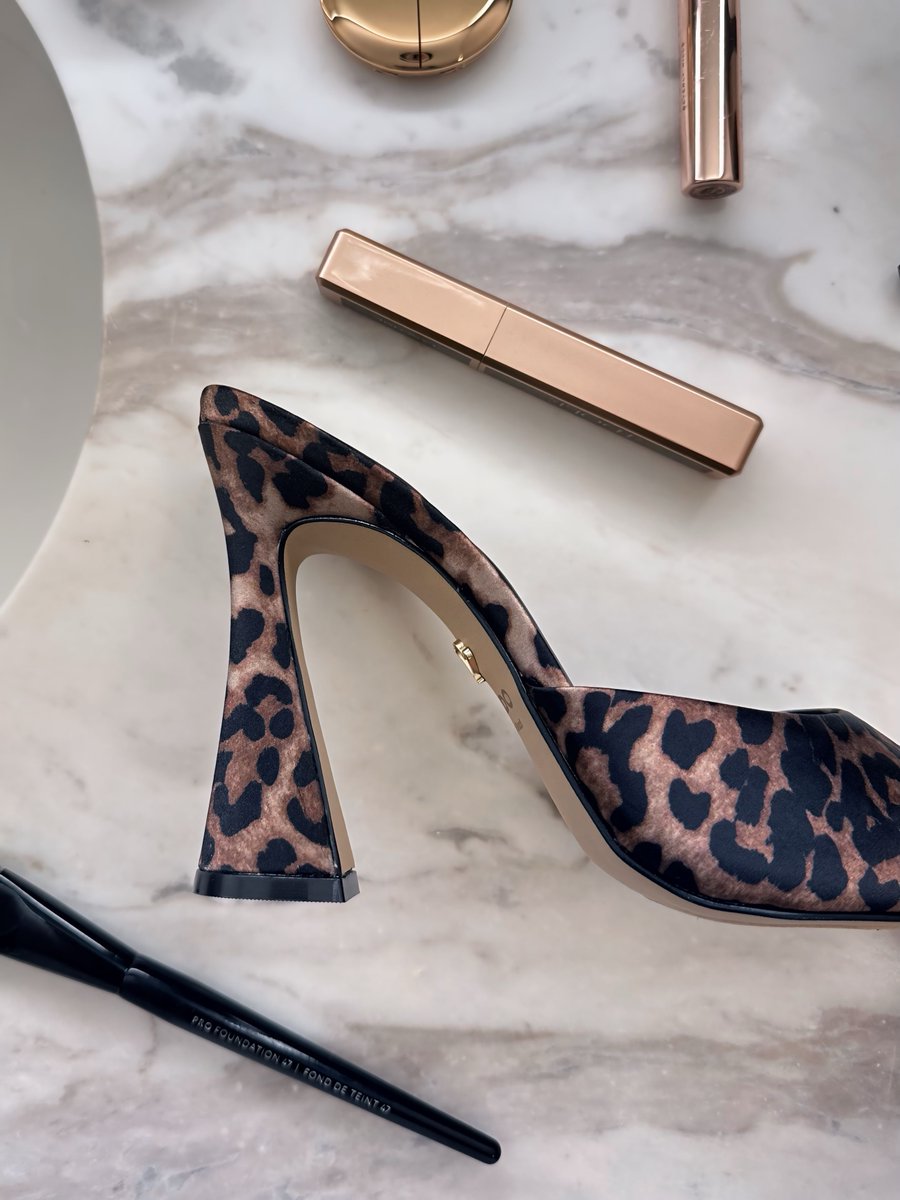 ALDO_Help's tweet image. Category is: mules for every mood. What’s the move, do you go out Friday or Saturday? #ALDOShoes​
Shop new arrivals: bit.ly/3BtIehQ