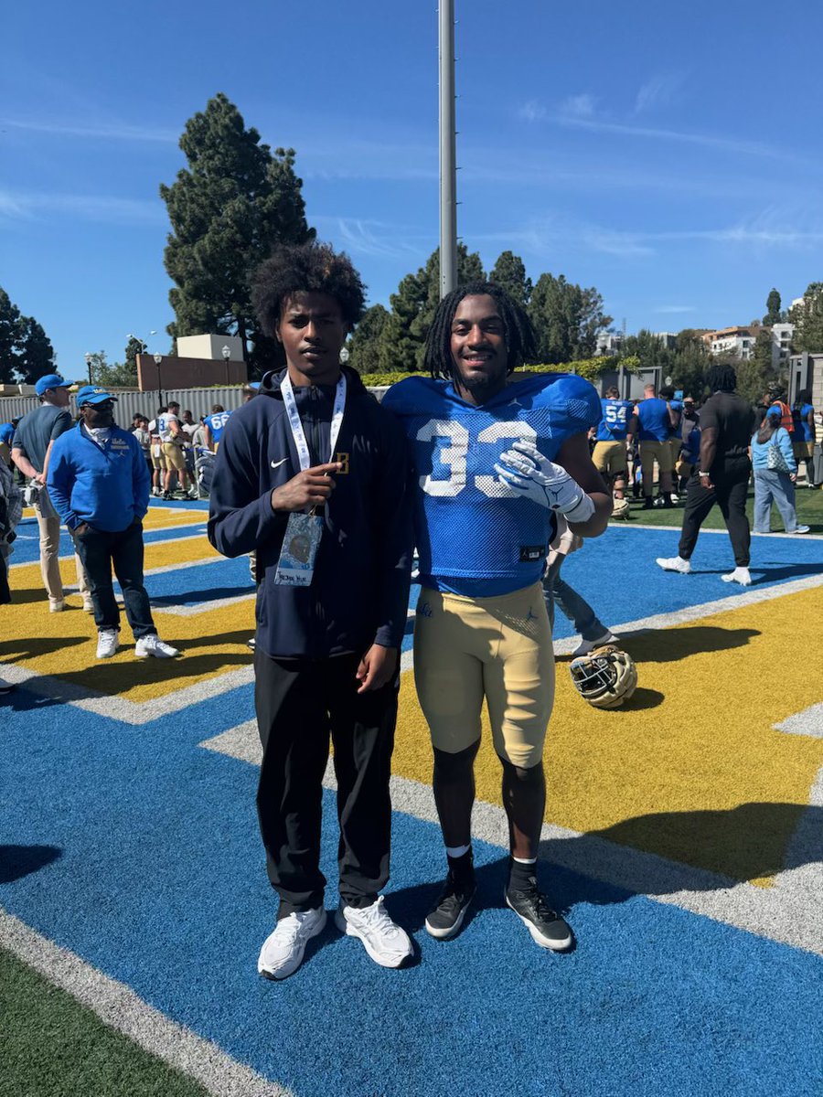 Trejhonwise_3's tweet photo. Had a Great experience at UCLA spring ball practice.good feeling to see how it was at a higher level &amp; paste seen my old teammate @KarsonCox33 and my boy @prada_cj20 @UCLAFootball 
@CoachEBlades 💯💯 https://t.co/WQUFZpXtQE