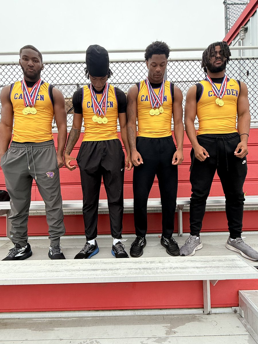 Great way to start the outdoor season, 
4x1🥇
4x2🥇
4x4🥇!!! <a href="/CmdPanther1/">Rob Hinson</a> <a href="/Coach_Diggs/">Coach Diggs</a>