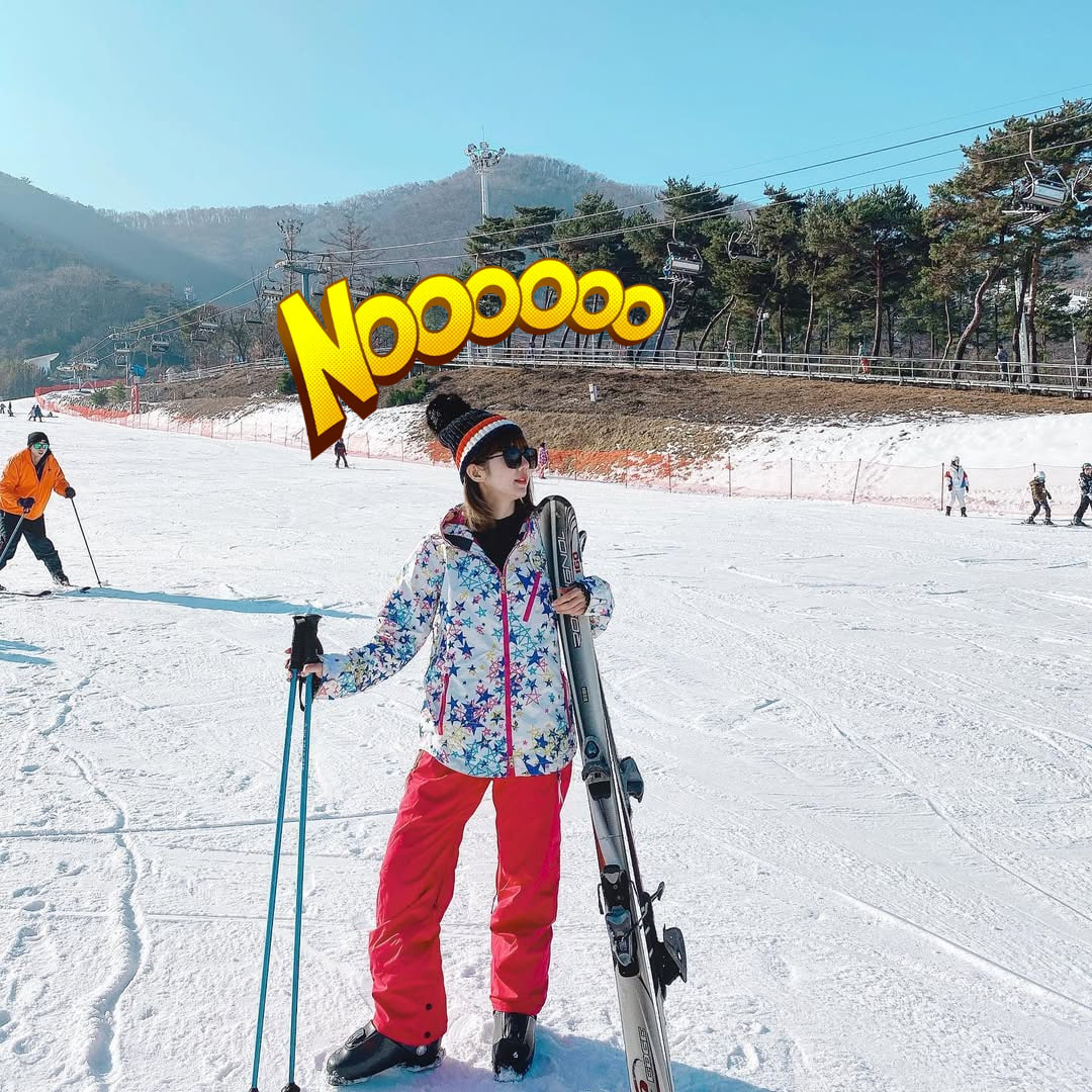 yazm34371's tweet image. Memory 📝🏂
#memory_Bee 
#skijumping 
#switzerland
#single