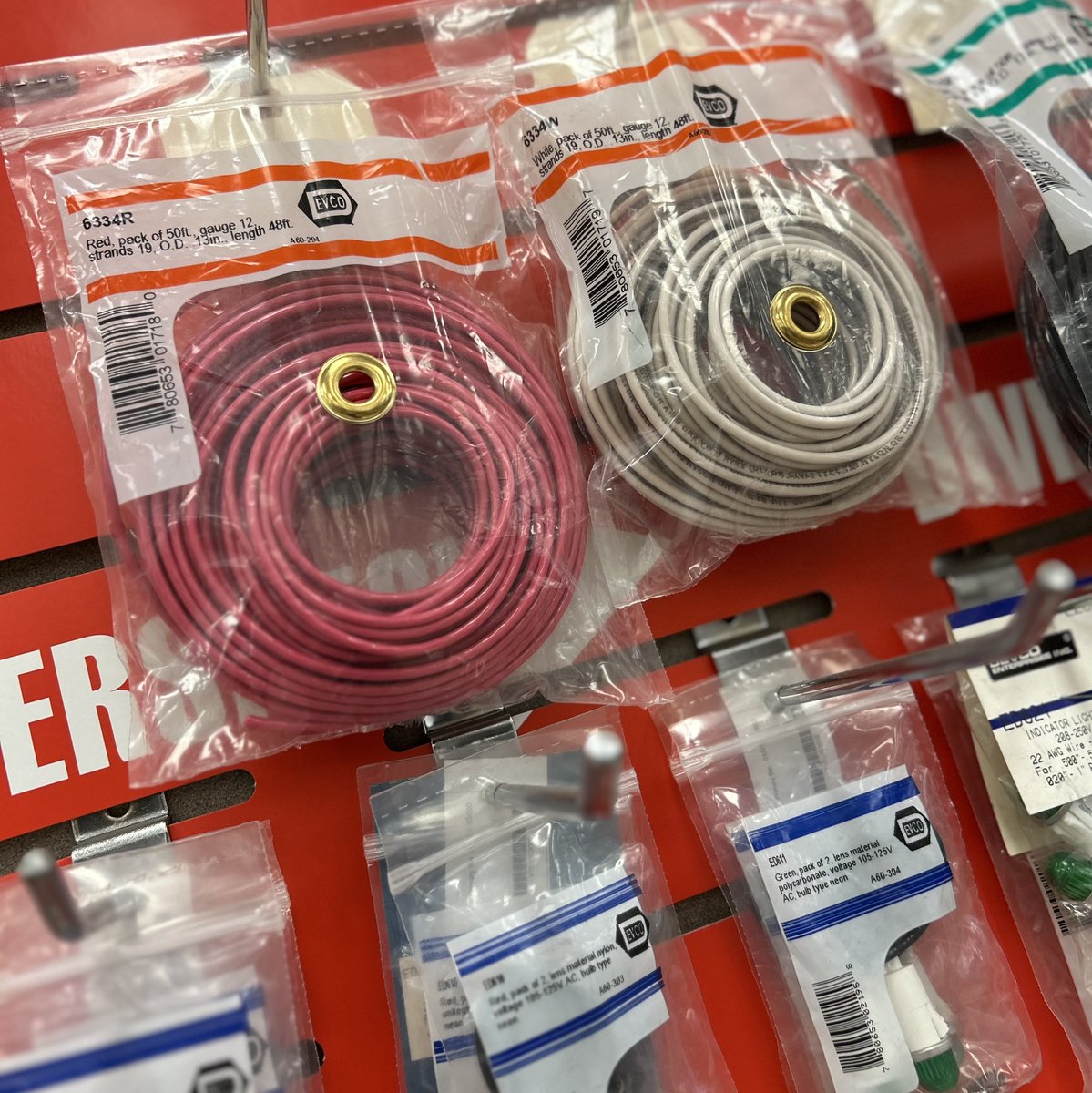 ARS_HVAC's tweet image. Be &quot;Call&quot; ready with essential @DiversitechC HVAC/R supplies like fasteners, terminals, adaptors, plugs, &amp;amp; connectors from ARS!🧰

#ARS #AmericanRefrigerationSuppliesInc #DiversiTech #HVACRSupplies