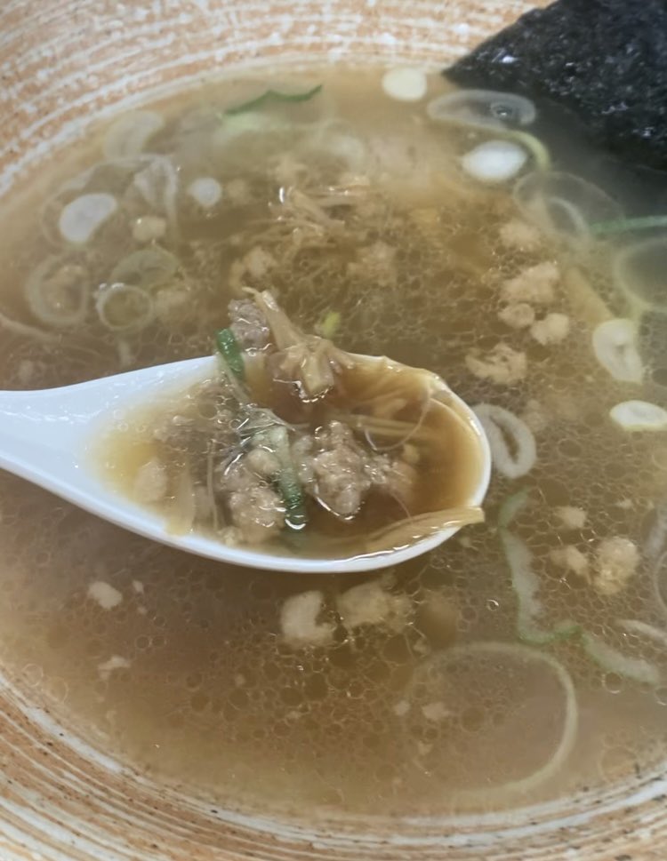 V4Bs4WCcL85H2Sm's tweet image. 覆麺智さんにて「俺の中華そば♡かわいがりの日」蝦夷巾着貝&金目鯛出汁の悪い奴つけそばを食す🍥
市場にあまり出回ることがない希少食材と分厚い魚介出汁で構成された濃ゆい奴✨蝦夷巾着貝のやわらかな味わいが全体を包み込み、ベースを支える金目鯛との組合せがプラスに作用し合った逸杯🌠旨すぎた👑