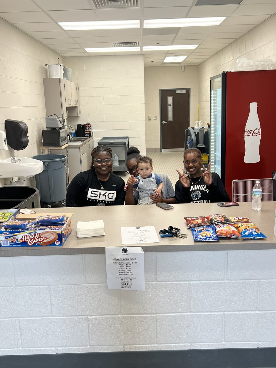 Proud moment for our Lady Jags here at Seckinger High School! This weekend, our basketball players have gone above and beyond, working concessions and serving the community during their spring break. Their dedication and teamwork shine both on and off the court. #CultureWins