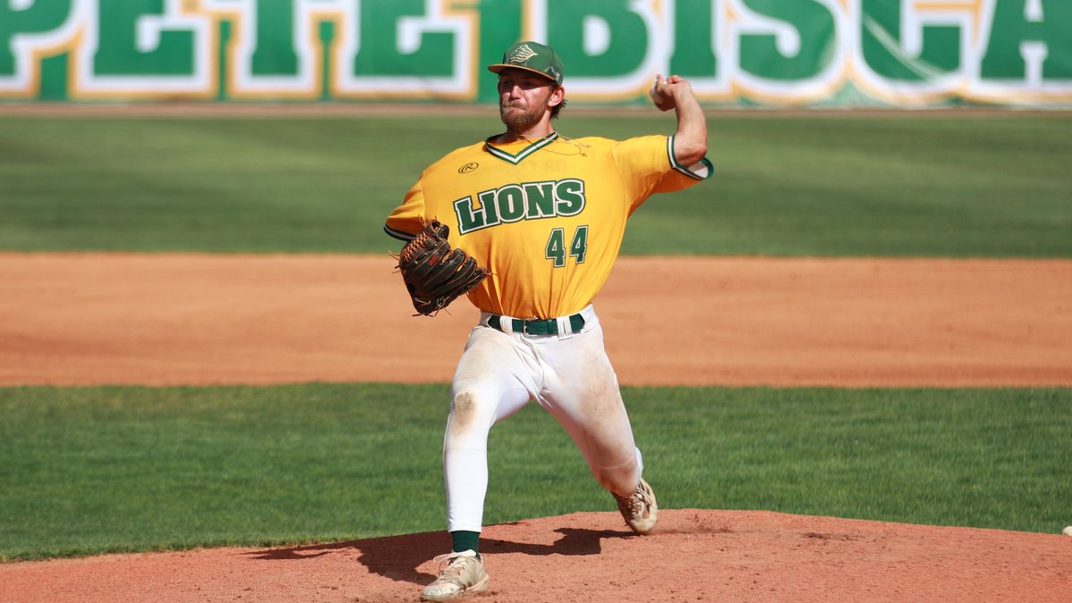 .@saintleobase splits doubleheader with #6 Florida Southern on Saturday.

Mechella pitched 7.1 innings in game two victory with six strikeouts

📰bit.ly/42fewJh

#GOLIONS 🦁 | #SAINTLEO1PRIDE🦁