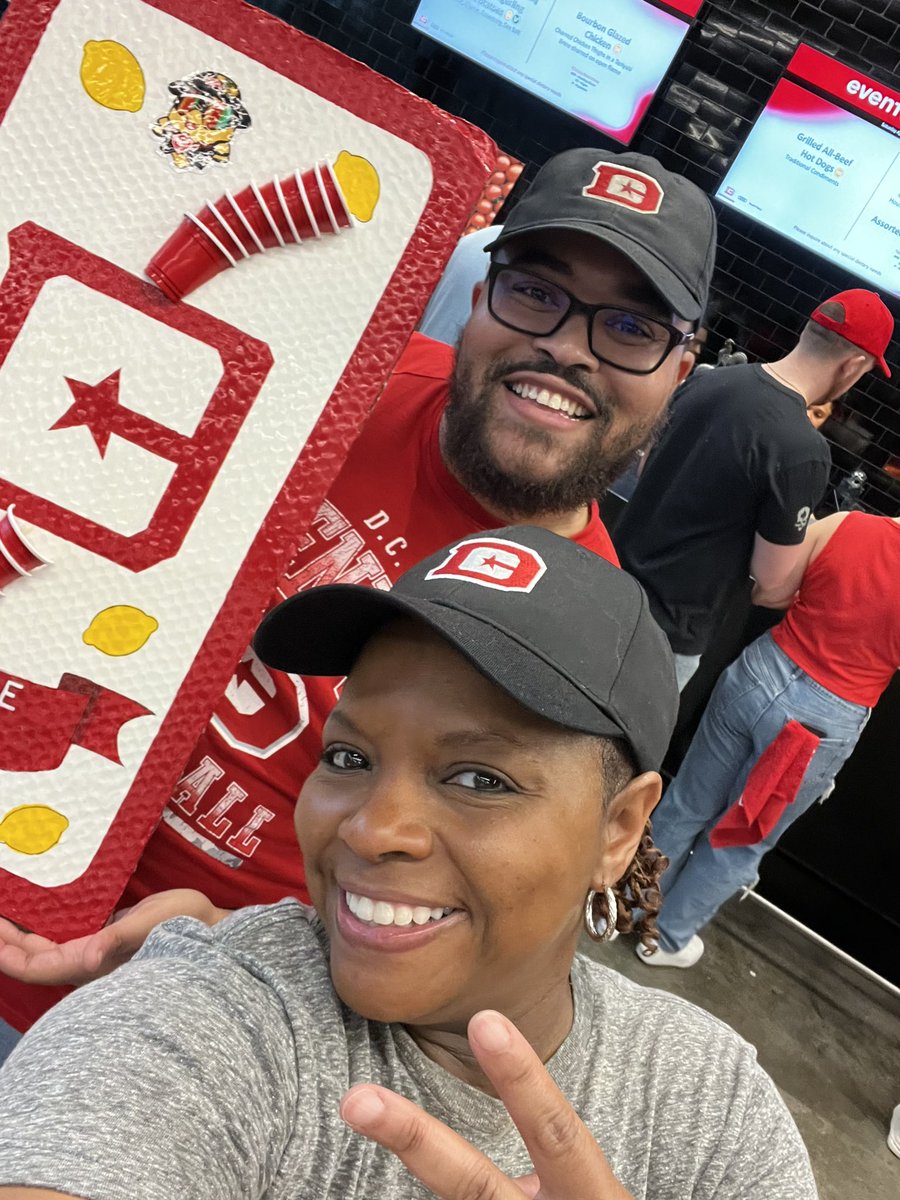 Spring in DC!! #ShieldsUp🛡️<a href="/AKidNamedZay/">Zay</a> <a href="/XFLDefenders/">D.C. Defenders</a>