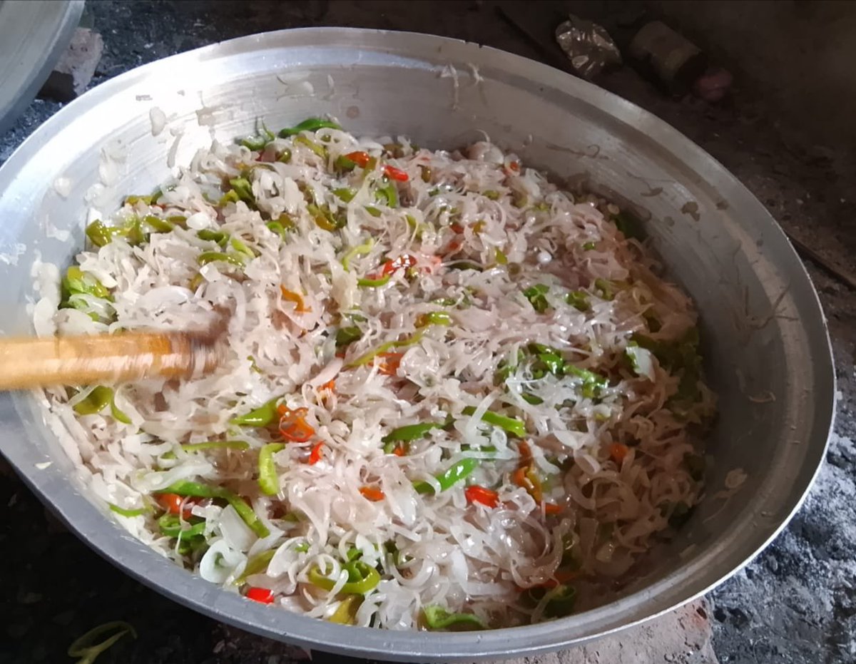 *منظمة شباب النهضة الخيرية*
*المكتب الإجتماعي*

تم بحمد الله توزيع وجبة كبسة بعدد من المرافق الصحية تبرع من فاعلة خير...

في ميزان الحسنات إن شاء الله 

*روح التكافل الإجتماعي*