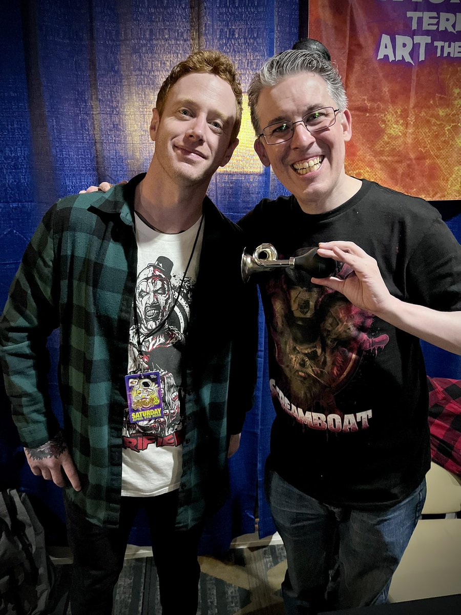 ThatGingerRed's tweet image. Went to @AstronomiconMI and met  “Art the Clown” David Howard Thornton today.  I wish I could’ve been there longer but work had other plans for me. Regardless, it was a day to remember.