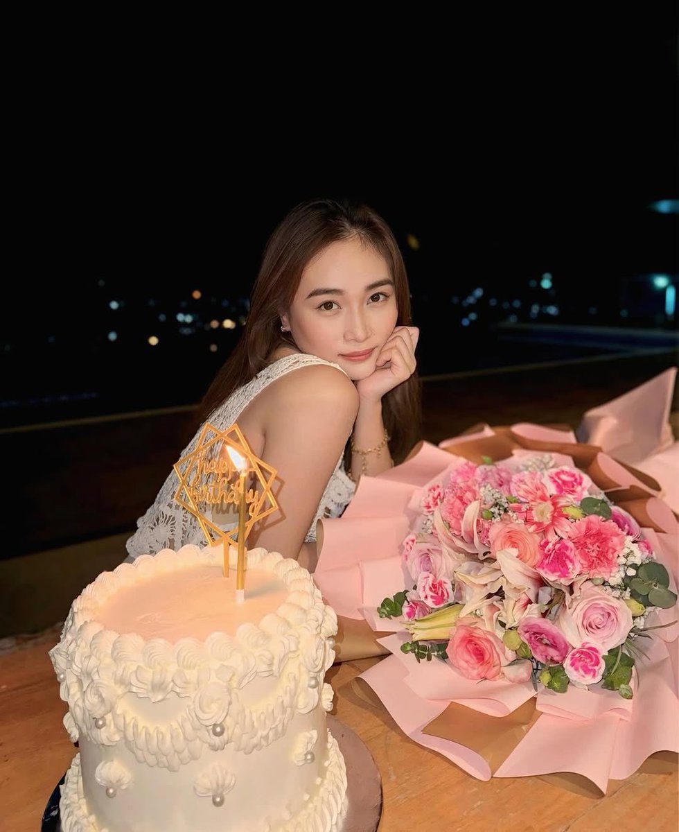 TeamIsabelOFC's tweet image. Happy Birthday to our Bubbly Boss! 🎂 @isabellaohoo 💖

We are so grateful for your life. Keep inspiring a lot of people! We’re always here to love and support you 🤗 Enjoy your special day! 🥳🥰

#IsabelLaohoo