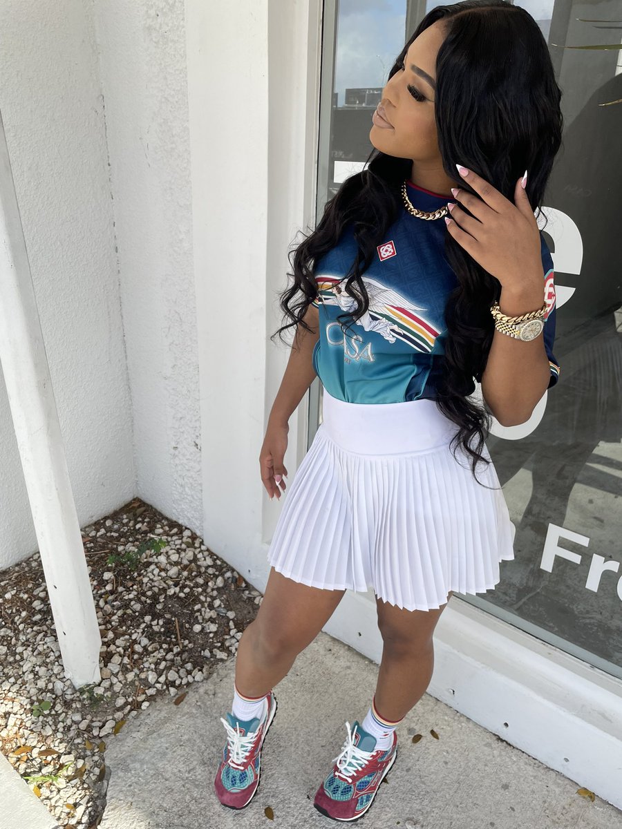 Jayydawgg21's tweet image. Lil sis 🫶🏽 #gradbash