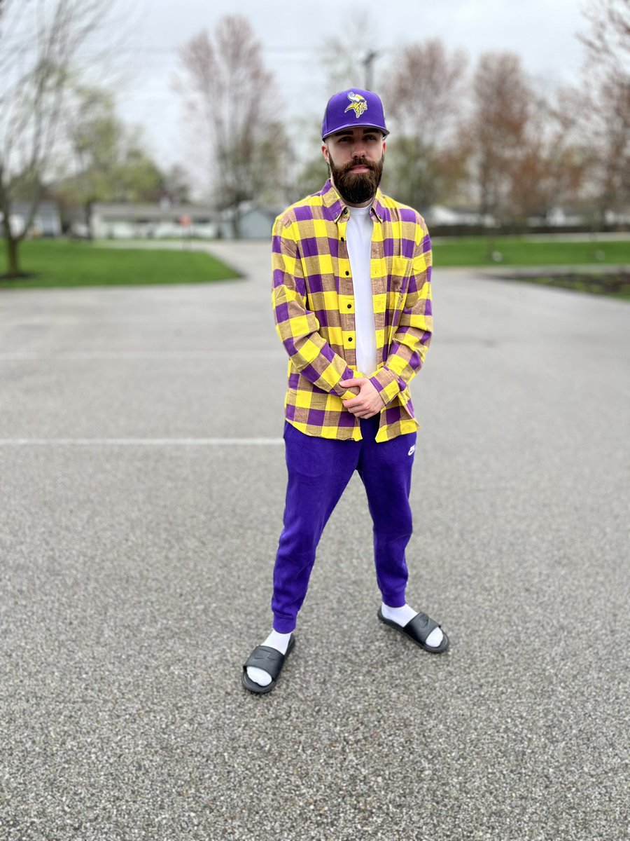 DatDudeCory's tweet image. 😈😎