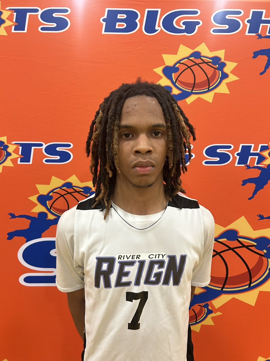 #BIGSHOTS #VirginiaTipoff 

17u

FABO Runnin Rebels 47
21 Cooper Konetscui 19

River City Reign 40
7 Kevin Mayo 14