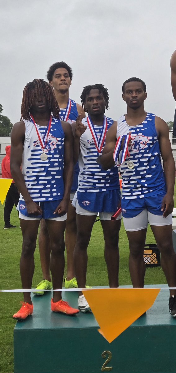Coach AB (@coach22ab) on Twitter photo Congratulations to the Boys Relay Teams π₯ 4x1 π₯4x2 <a href="/CEKing_Football/">CE King Football</a> <a href="/COACHPATROB/">COACH ROB</a> <a href="/CEKingTrack/">C. E. King Panthers Track & Field</a> Congratulations to the Boys Relay Teams π₯ 4x1 π₯4x2 <a href="/CEKing_Football/">CE King Football</a> <a href="/COACHPATROB/">COACH ROB</a> <a href="/CEKingTrack/">C. E. King Panthers Track & Field</a>