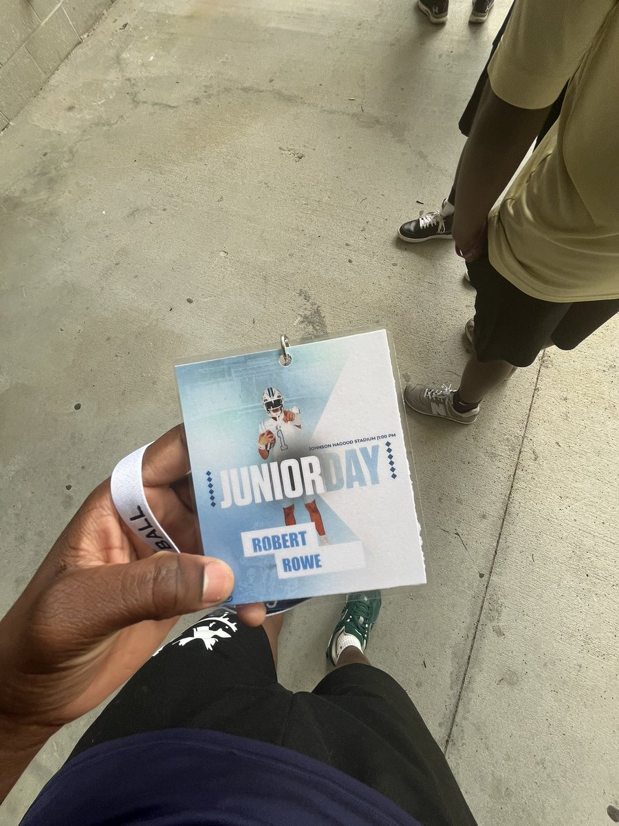 Robert Rowe (@rjeremiah_803) on Twitter photo Thank you for the invitation I had a great time at The Citadel. Got to view the campus, meet the coaches, and learn how they do things at The Citadel. <a href="/COACH_JOJACK/">Jo Jackson</a> <a href="/JMMartin59/">james martin</a> <a href="/EveretteSands/">Everette Sands</a> <a href="/BHSBengalFB/">Blythewood Football</a> <a href="/BH_FBRecruiting/">Blythewood FB Recruits</a> <a href="/HighSchoolBlitz/">High School Blitz</a> <a href="/TheCitadelFB/">The Citadel Football Recruiting</a> Thank you for the invitation I had a great time at The Citadel. Got to view the campus, meet the coaches, and learn how they do things at The Citadel. <a href="/COACH_JOJACK/">Jo Jackson</a> <a href="/JMMartin59/">james martin</a> <a href="/EveretteSands/">Everette Sands</a> <a href="/BHSBengalFB/">Blythewood Football</a> <a href="/BH_FBRecruiting/">Blythewood FB Recruits</a> <a href="/HighSchoolBlitz/">High School Blitz</a> <a href="/TheCitadelFB/">The Citadel Football Recruiting</a>