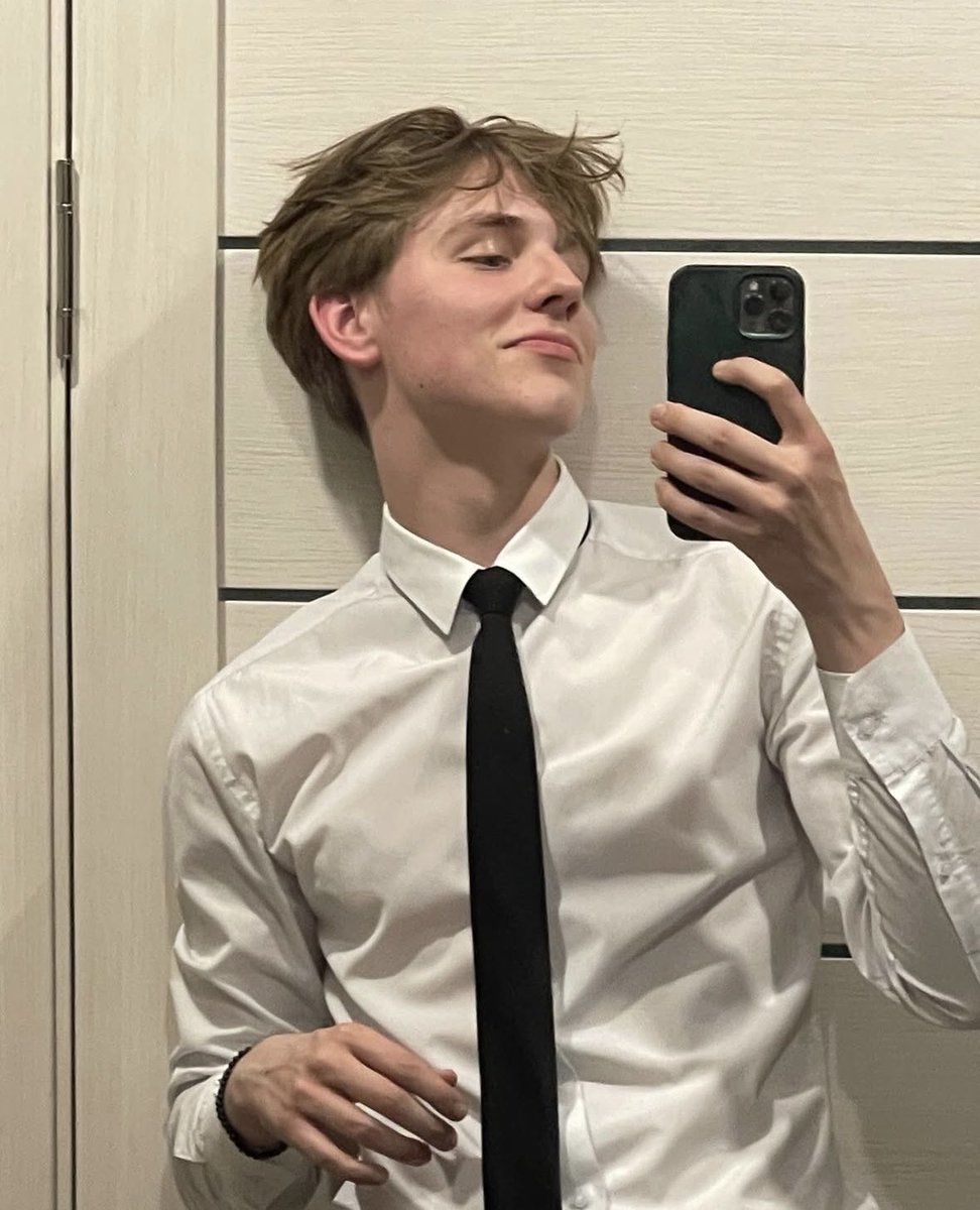 h, hunter ๐ฆ
tweet media