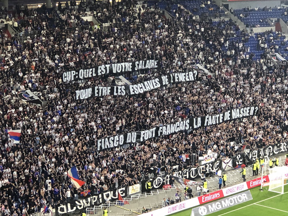 Jérémy Laugier (@jeremylaugier) on Twitter photo Elle est là la banderole piquante du virage nord lyonnais en direction du CUP, avec en fond le chant « et Nasser n…. ta mère ». #OLLOSC <a href="/20Minutes/">20 Minutes</a> Elle est là la banderole piquante du virage nord lyonnais en direction du CUP, avec en fond le chant « et Nasser n…. ta mère ». #OLLOSC <a href="/20Minutes/">20 Minutes</a>