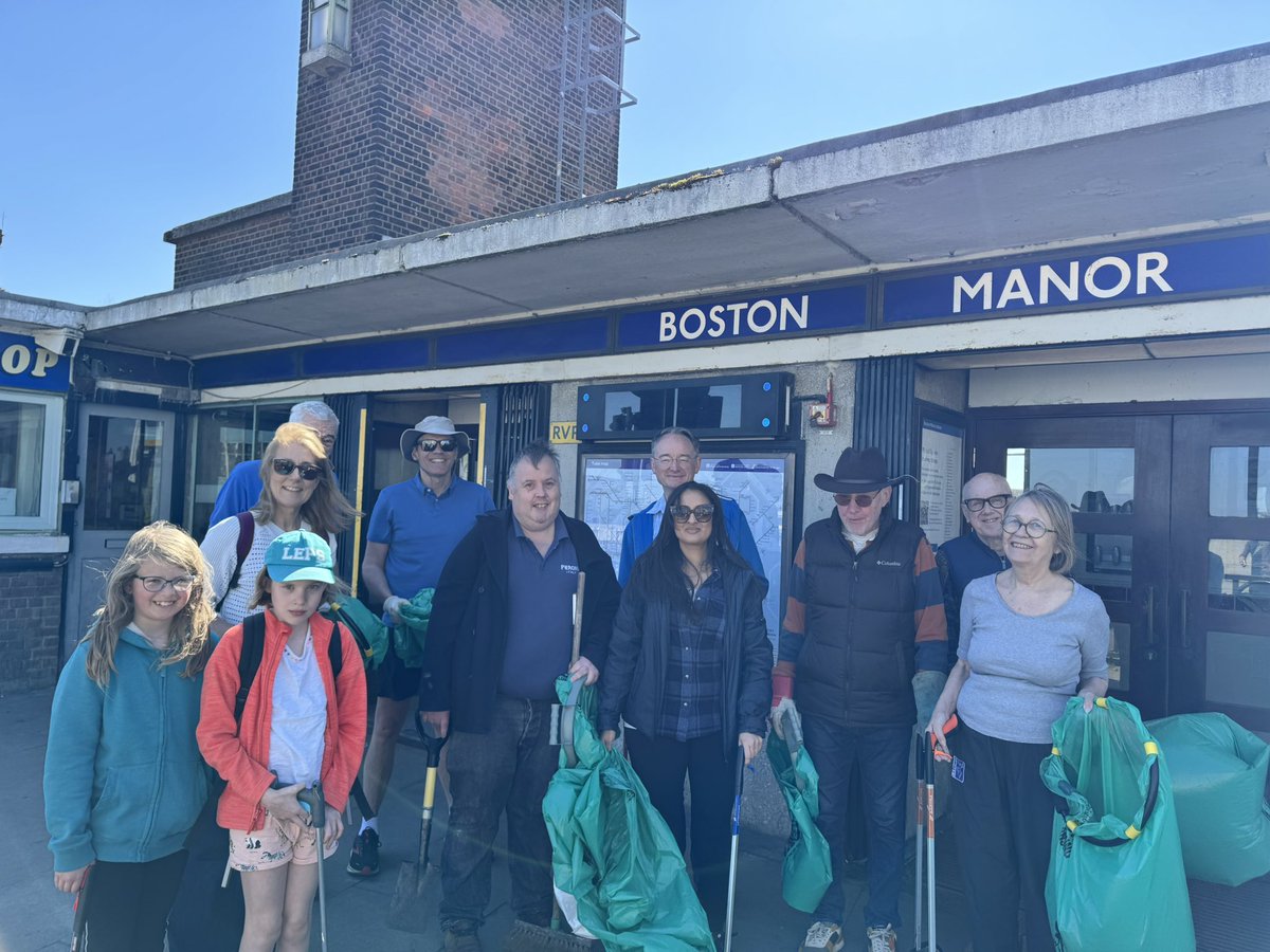 kimnagpal's tweet image. Fantastic turnout in Northfield today for the #GreatBritishSpringClean, lots of litter collected! 💪Fantastic community effort to keep our local spaces clean🌎 and green!🌳 #LitterPick